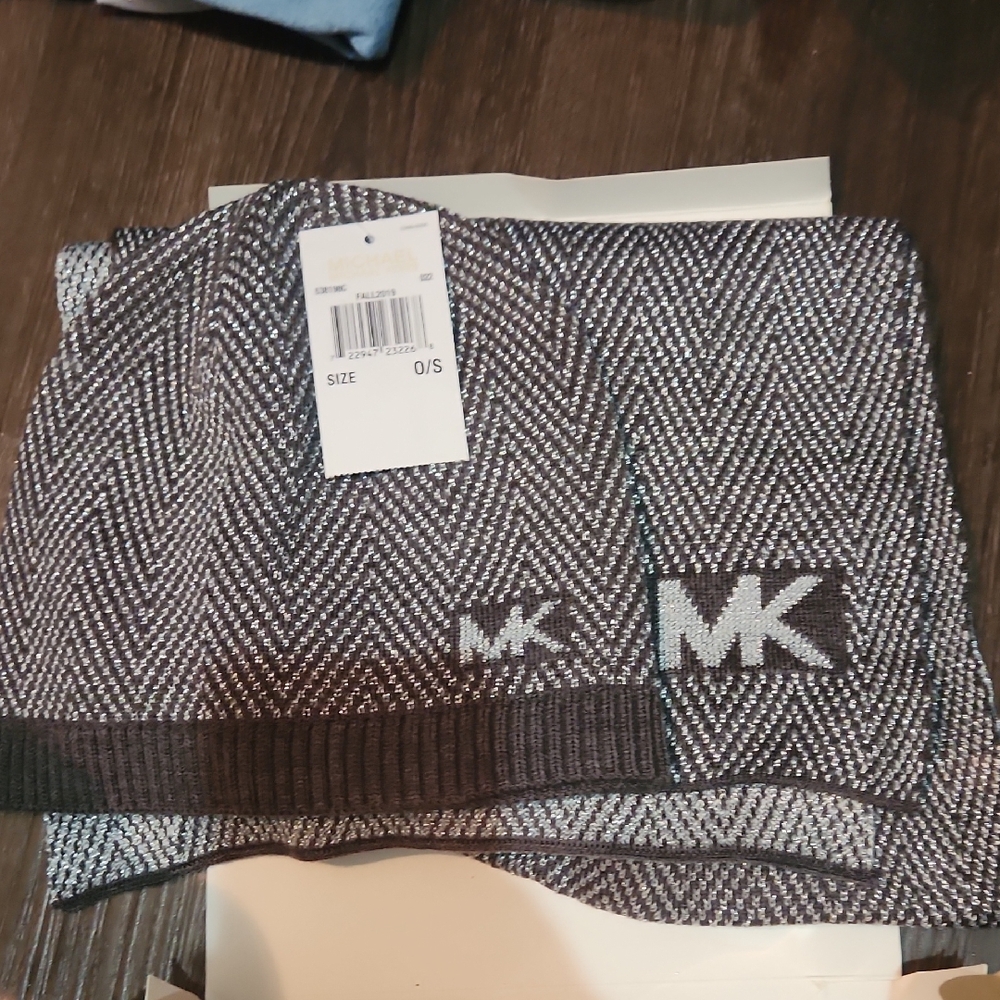 Michael Kors Black and White Knit Set